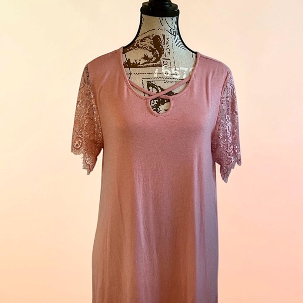Dusty Rose Lace Sleeve Top Made by Signature Studio - Size L - Like New
